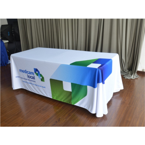 Fata de masa personalizata