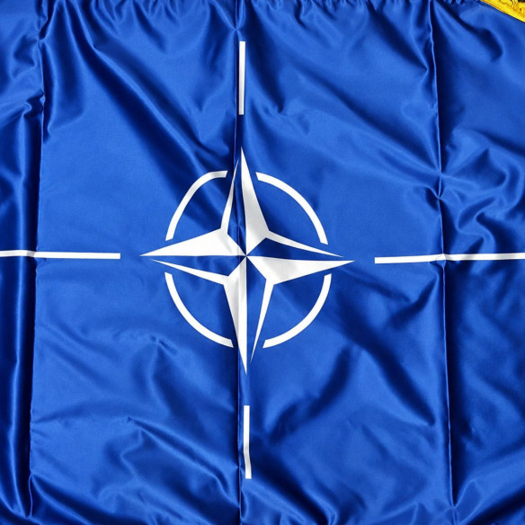 Steag satin Nato