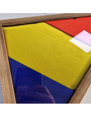 Caseta, cutie lemn lacuit pt drapel romania satinat 80x120 cm