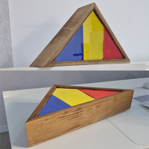 Caseta, cutie lemn lacuit pt drapel romania satinat 80x120 cm fata si spate