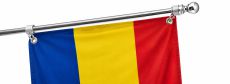 Atașarea steagului României pe lance cu carabine și inele